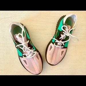 Adidas Women’s Bounce Sneakers